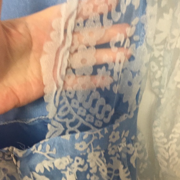 No woman’s evening dress blue white lace over top size 2 extra large - Picture 4 of 4